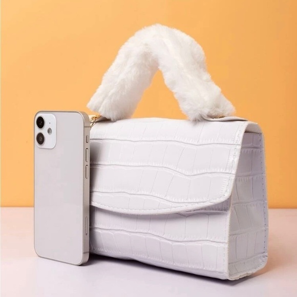 White Vegan Croc Fur Handle Statement Hand Bag - Picture 3 of 14